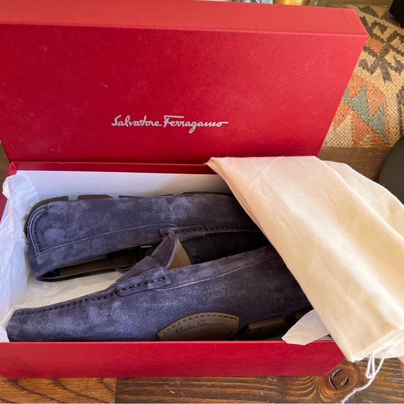 Salvatore Ferragamo NEWTON Blue Suede Driving Loafers US9 E (Display Shoes)